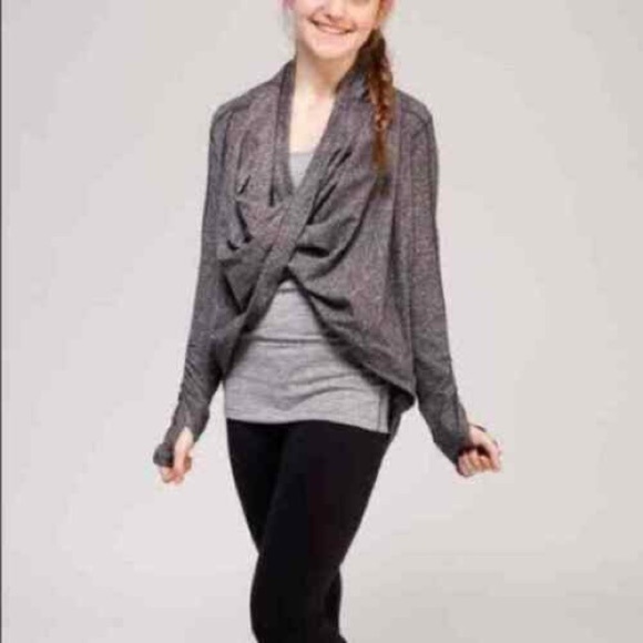 Lululemon Ivivva Girls Fours a Charm Wrap Sweater Snap Buttons Grey 14 - Picture 1 of 8